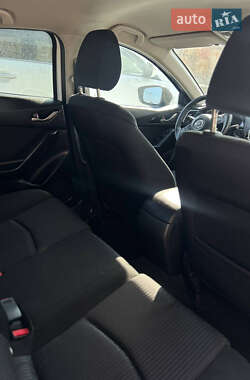 Седан Mazda 3 2014 в 