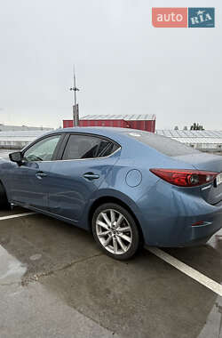 Седан Mazda 3 2017 в 