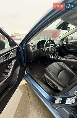 Седан Mazda 3 2017 в 