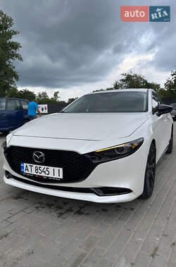 Седан Mazda 3 2022 в Ивано-Франковске