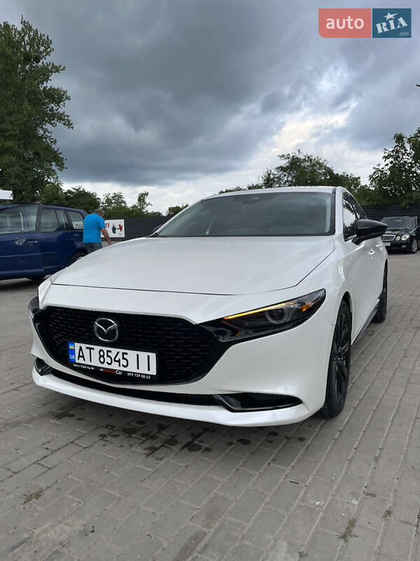 Седан Mazda 3 2022 в Ивано-Франковске