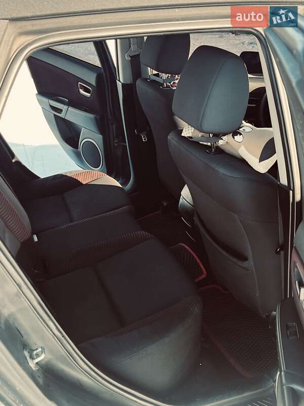 Хэтчбек Mazda 3 2005 в Киеве фото 4 Хэтчбек Mazda 3 2005 в Киеве