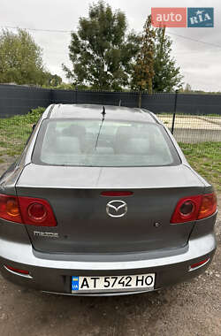 Седан Mazda 3 2004 в 
