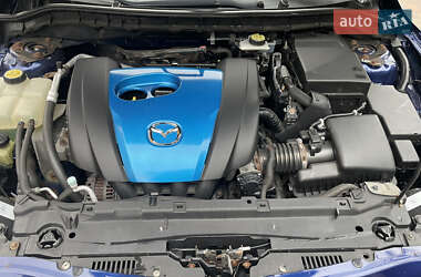 Седан Mazda 3 2012 в Лубнах