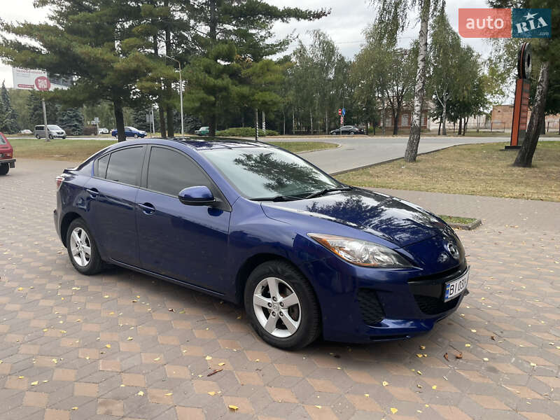 Седан Mazda 3 2012 в Лубнах