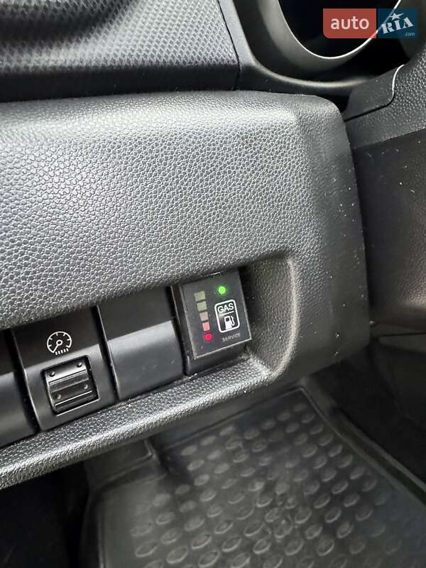 Седан Mazda 3 2006 в Киеве