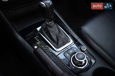 Седан Mazda 3 2015 в 