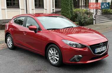 Хэтчбек Mazda 3 2015 в 