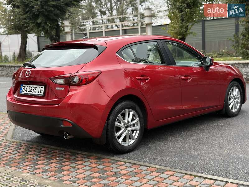 Хэтчбек Mazda 3 2015 в Виннице