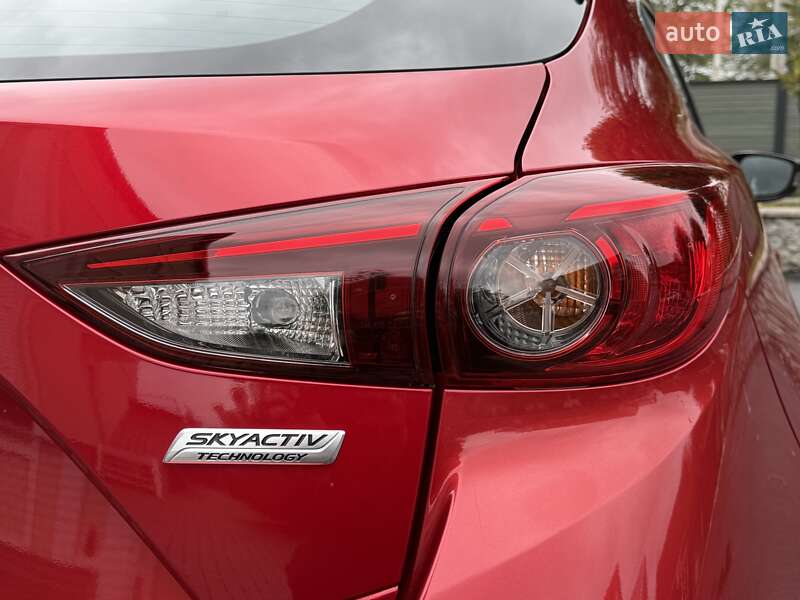 Хэтчбек Mazda 3 2015 в Виннице