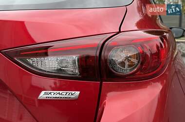 Хэтчбек Mazda 3 2015 в 