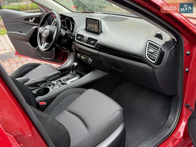 Хэтчбек Mazda 3 2015 в Виннице