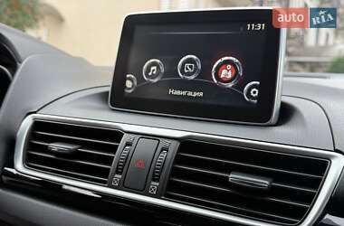 Хэтчбек Mazda 3 2015 в 
