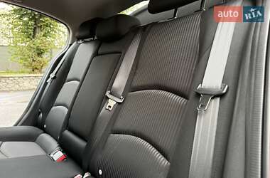 Хэтчбек Mazda 3 2015 в 