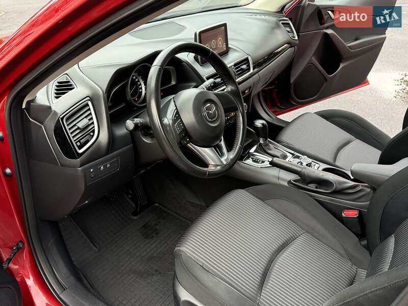 Хэтчбек Mazda 3 2015 в Виннице
