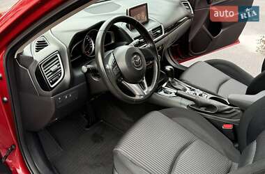 Хэтчбек Mazda 3 2015 в 