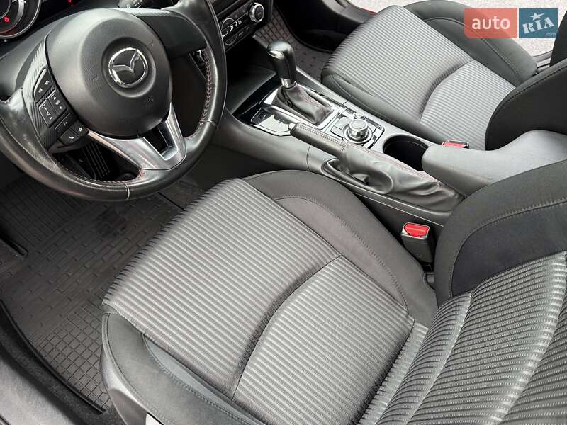 Хэтчбек Mazda 3 2015 в Виннице