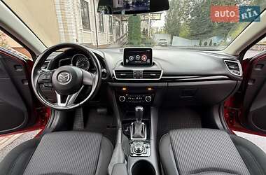 Хэтчбек Mazda 3 2015 в 