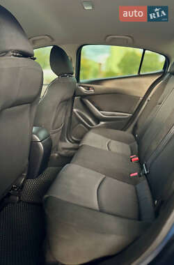 Седан Mazda 3 2014 в 