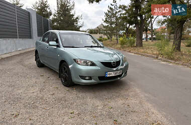 Седан Mazda 3 2003 в 