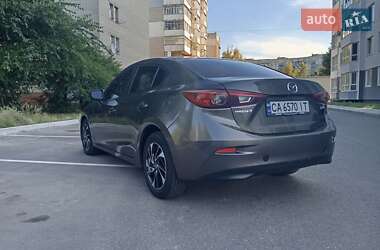 Седан Mazda 3 2016 в 