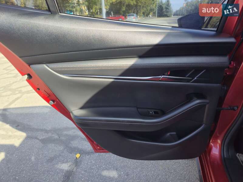 Седан Mazda 3 2021 в Днепре