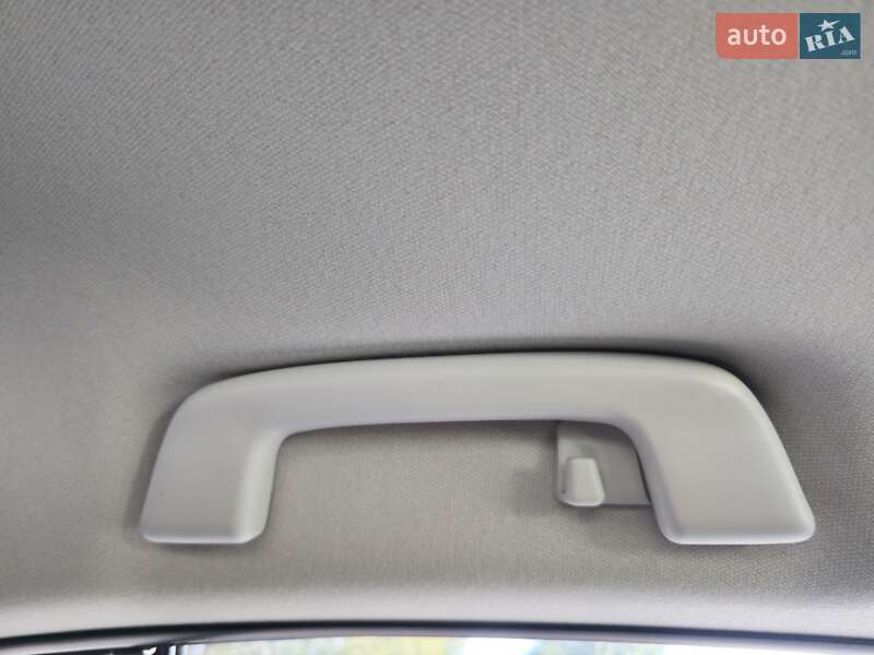 Седан Mazda 3 2021 в Днепре