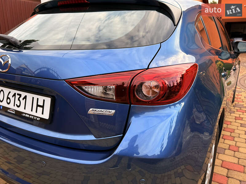 Хэтчбек Mazda 3 2018 в Мукачево