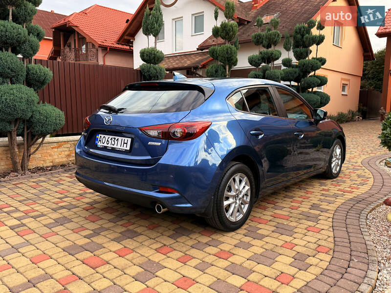 Хэтчбек Mazda 3 2018 в Мукачево