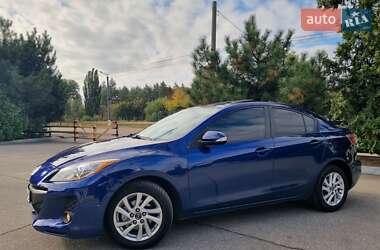 Седан Mazda 3 2013 в 