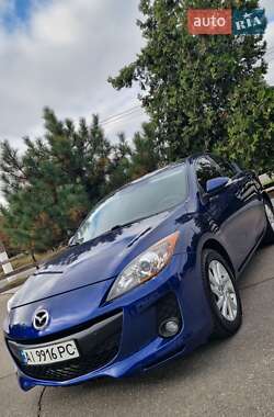 Седан Mazda 3 2013 в 