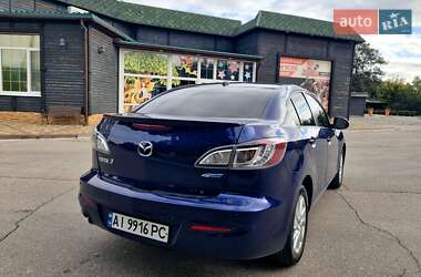 Седан Mazda 3 2013 в 