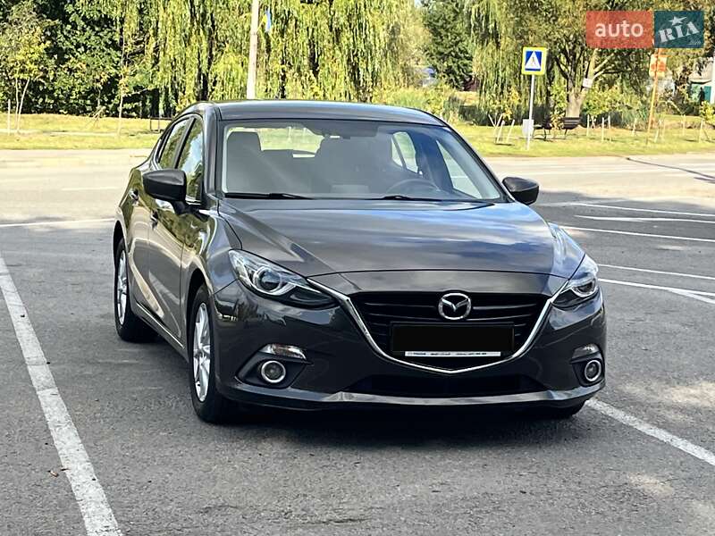 Хэтчбек Mazda 3 2015 в 