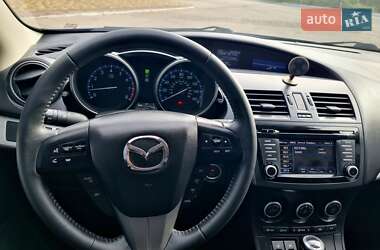 Седан Mazda 3 2013 в 