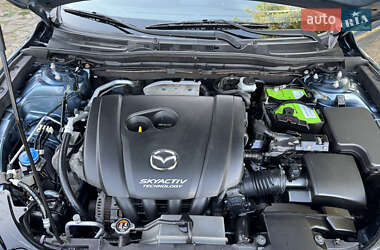 Седан Mazda 3 2014 в 