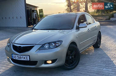 Седан Mazda 3 2004 в 