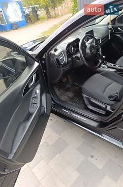 Хэтчбек Mazda 3 2015 в 