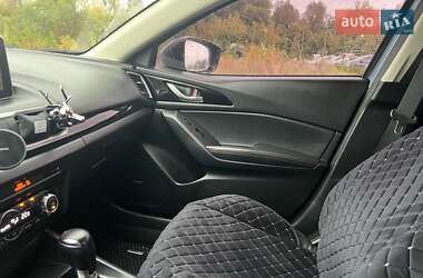 Седан Mazda 3 2013 в 