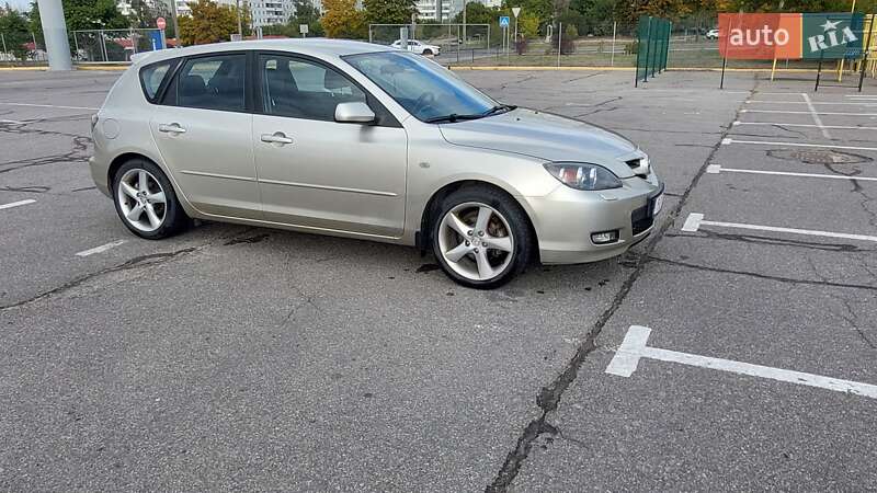 Хэтчбек Mazda 3 2008 в 