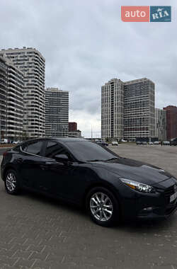 Седан Mazda 3 2017 в Києві