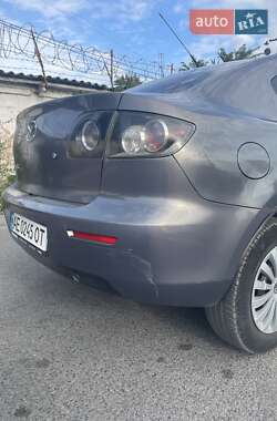 Седан Mazda 3 2006 в 