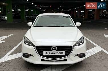 Седан Mazda 3 2017 в 
