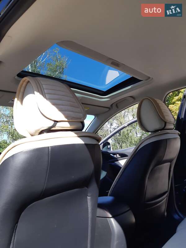 Хэтчбек Mazda 3 2015 в Харькове