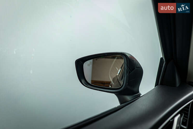 Хэтчбек Mazda 3 2014 в Киеве