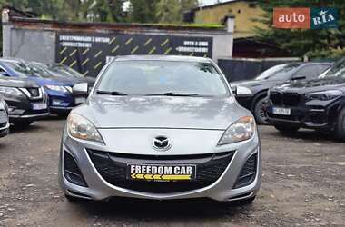 Седан Mazda 3 2011 в 