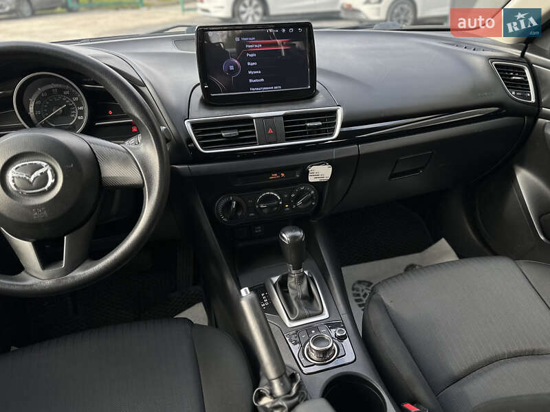 Седан Mazda 3 2014 в Шептицькому