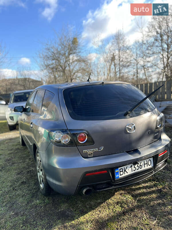 Хэтчбек Mazda 3 2007 в Радомышле