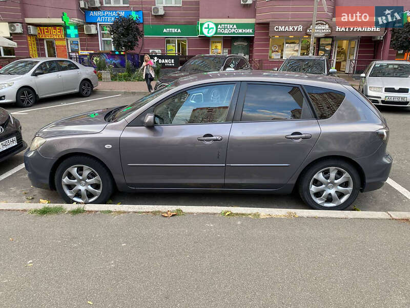 Хэтчбек Mazda 3 2007 в Радомышле