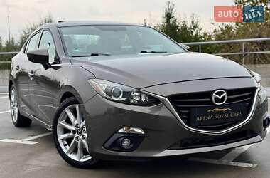 Седан Mazda 3 2015 в 