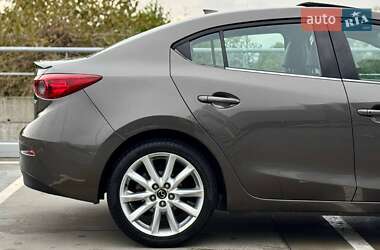Седан Mazda 3 2015 в 